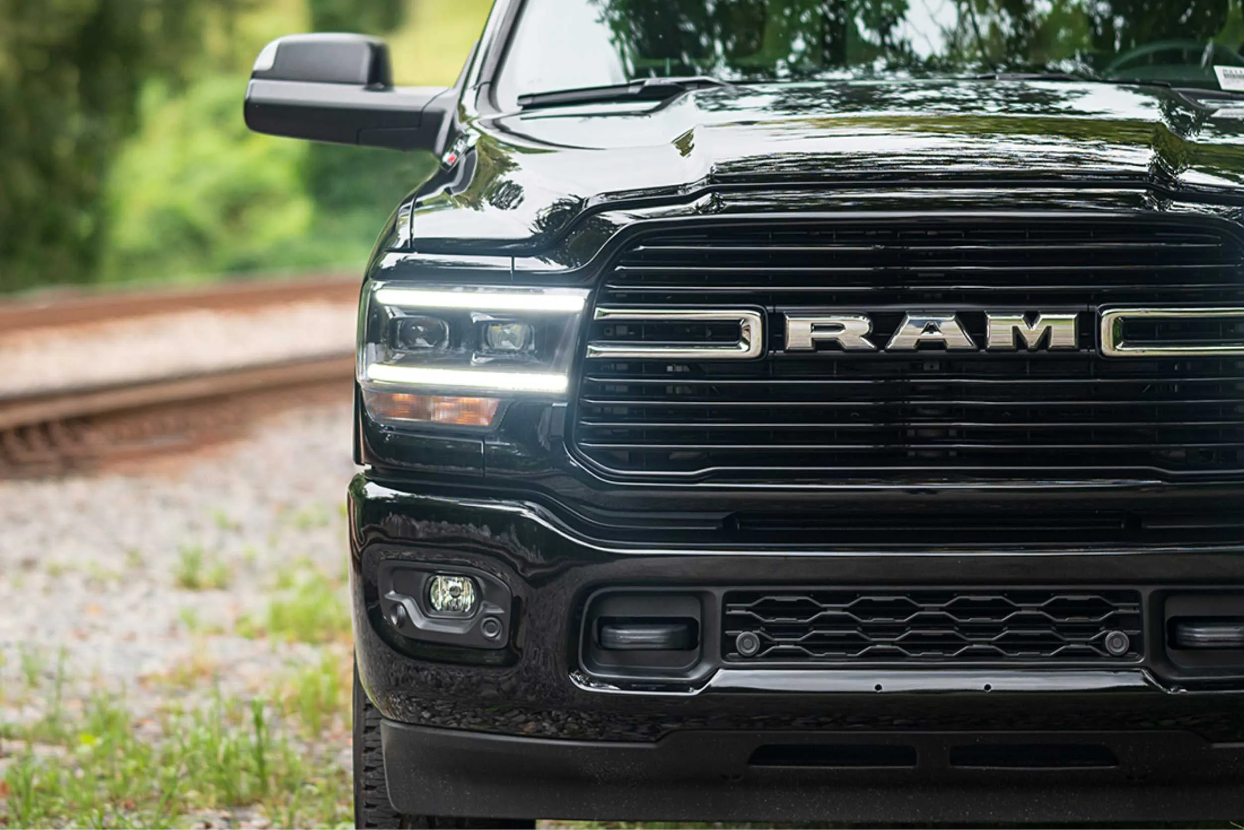 RAM HD (19 ): XB Hybrid LED Headlights